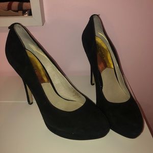 MICHAEL KORS BLACK PUMPS